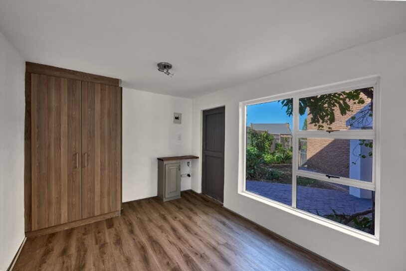5 Bedroom Property for Sale in Dana Bay Western Cape